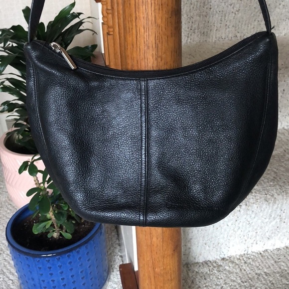 Stone Mountain 90s Black Shoulder Purse - Picture 5 of 16